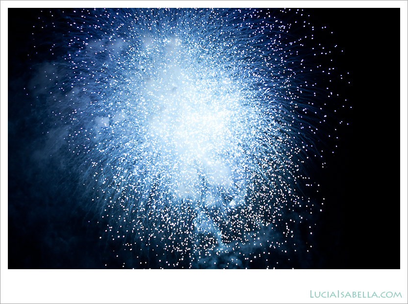 stunning-fireworks-blue-galaxy