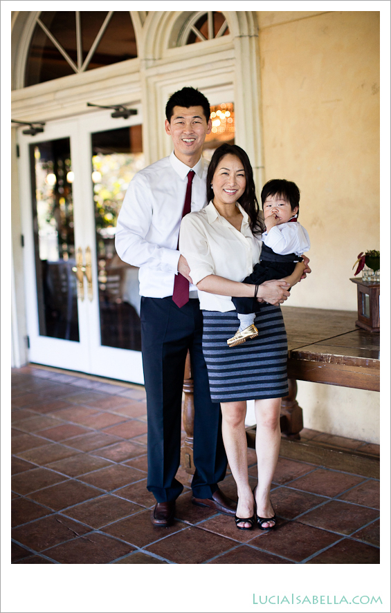 03-Baby-Birthday-Maggianos-Bellagio-Family-Portrait