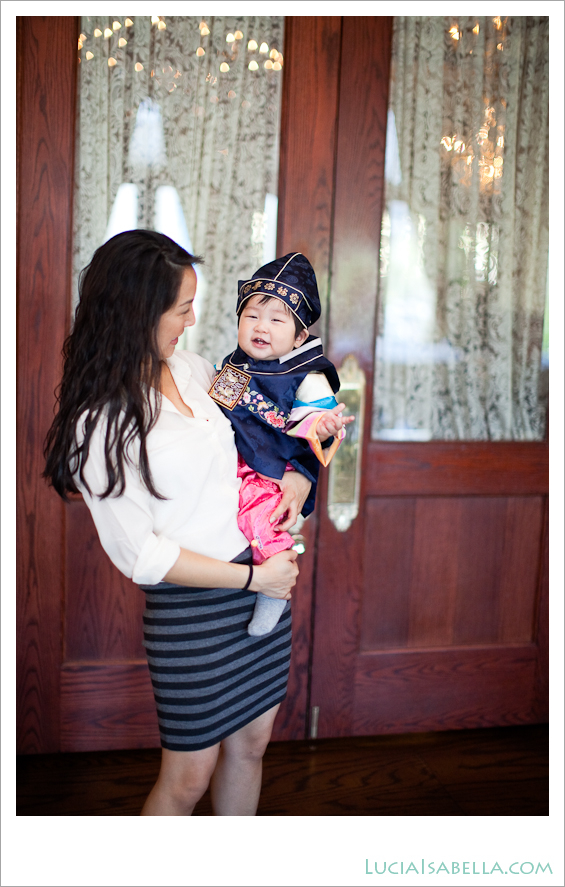 20-Baby-Birthday-Maggianos-Traditional-Korean-Outfit-04